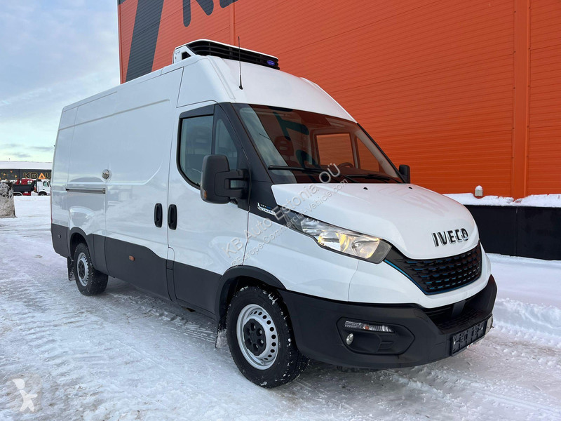 Veículo utilitário Iveco 35S14N CNG! XARIOS 350...