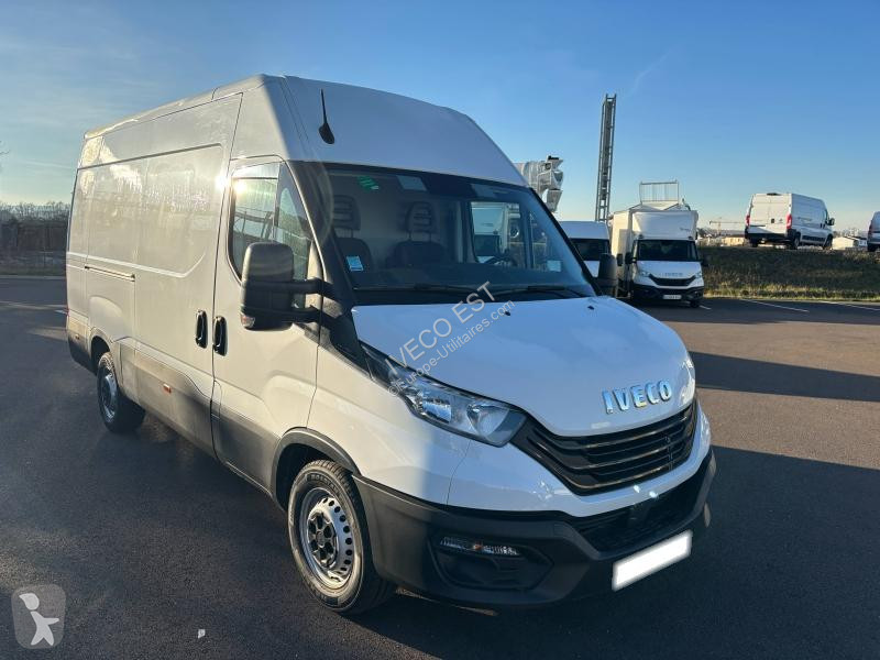 Véhicule utilitaire Iveco 35S Fg Fourgon 35S14...