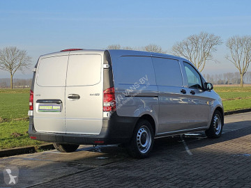 Fourgon utilitaire Mercedes