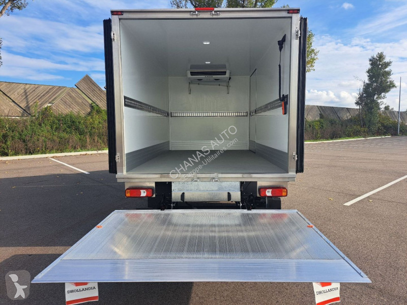 Véhicule utilitaire Iveco 35C18 180CV 3L CAISSE...