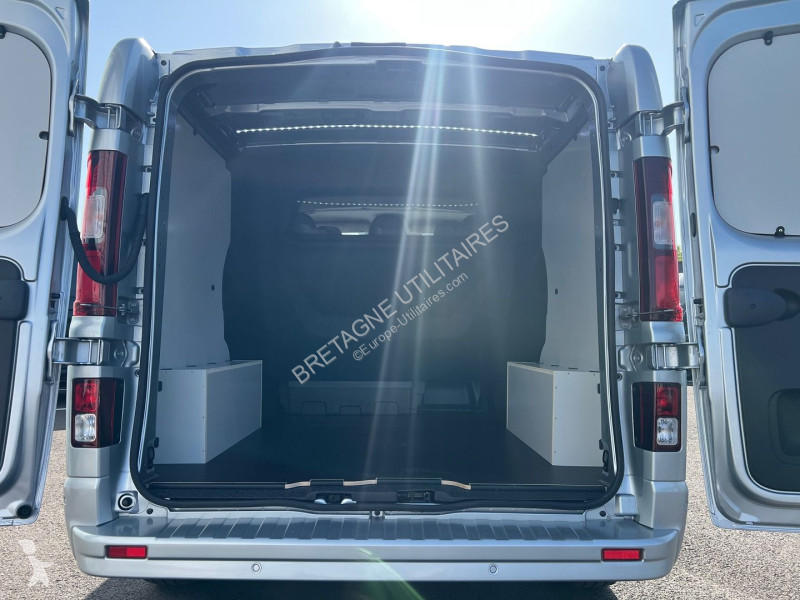 Furgoneta Nissan PRIMASTAR FG 5 PLACES L1H1 2.0...