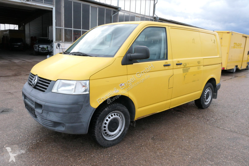 Véhicule utilitaire Volkswagen T5 Transporter...