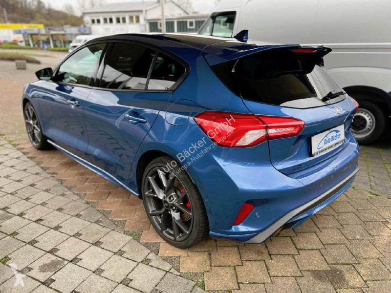 Véhicule utilitaire Ford Lim. ST...
