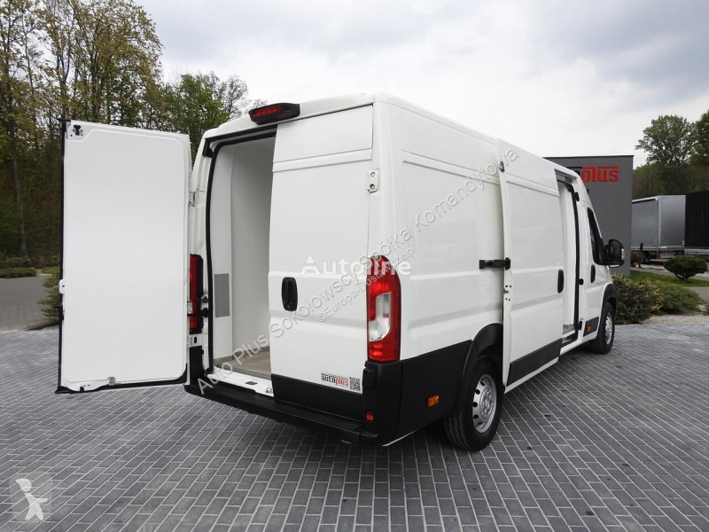Autoutilitară Peugeot BOXER FURGON CHŁODNIA...
