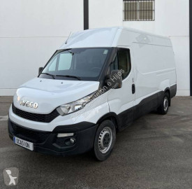 Furgón largo Iveco