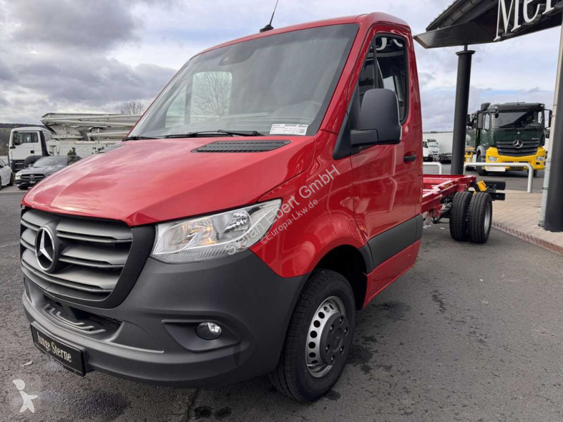 Furgoneta Mercedes 517 CDI 4325 Fahrgestell...