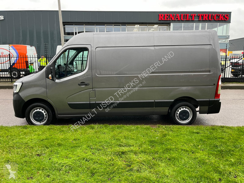 Véhicule utilitaire Renault 150.35 L2 H2 2.3...