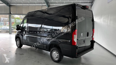 Caja cerrada Peugeot