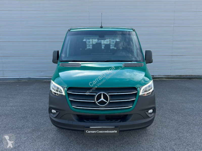 Véhicule utilitaire Mercedes III