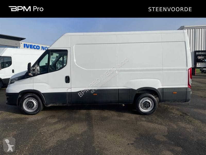 Véhicule utilitaire Iveco 35S Fg Fourgon Tôlé...
