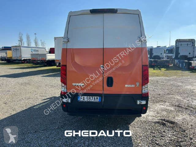 Véhicule utilitaire Iveco Daily 35S15 - 35S15
