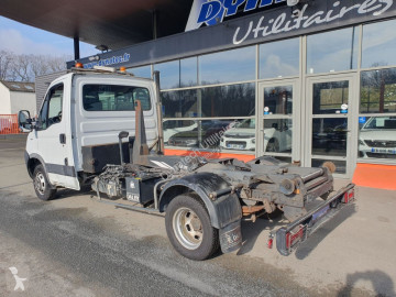Con gancho portacontenedor Iveco