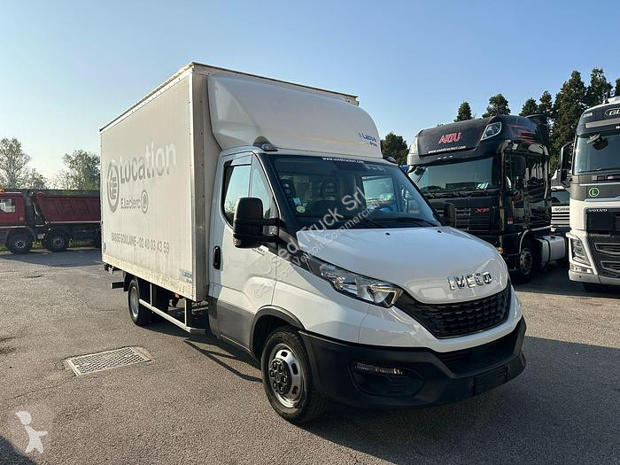 Veicolo commerciale Iveco  35C16