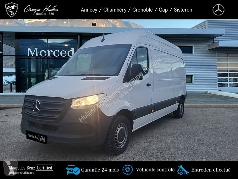 Véhicule utilitaire Mercedes 214 CDI Fourgon...