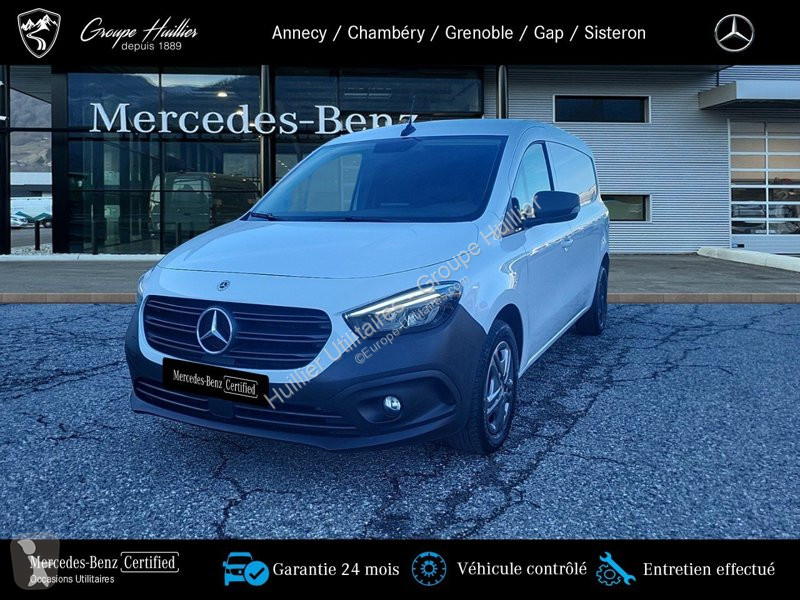 Véhicule utilitaire Mercedes 112 CDI Fourgon...