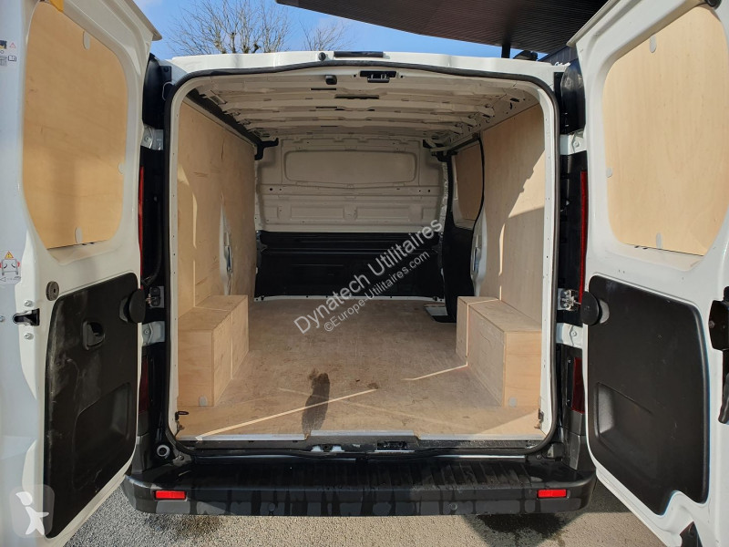 Véhicule utilitaire Renault TRAFIC III FG L2H1...