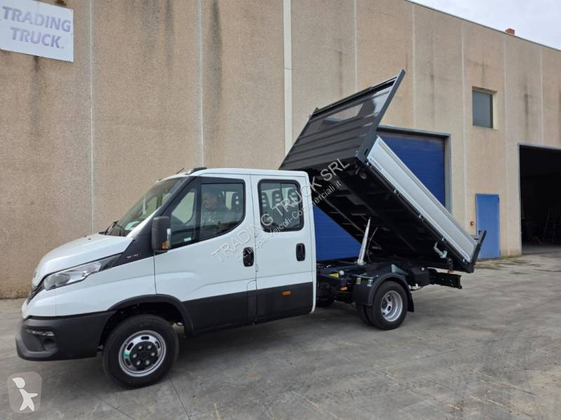 عربة نفعية Iveco