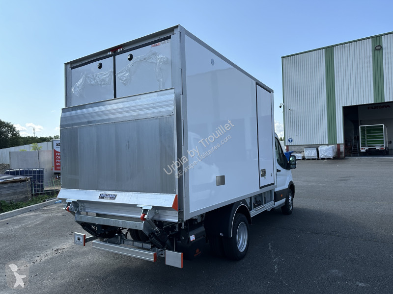 Véhicule utilitaire Ford FRIGO 12M3 130 CV...