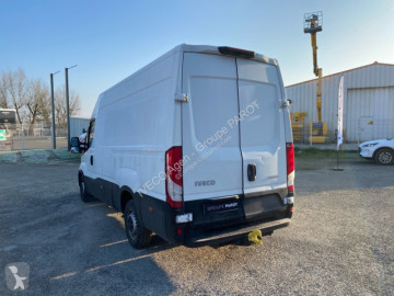 Fourgon long Iveco