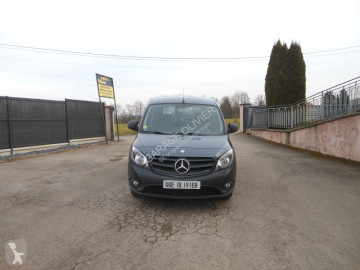 Furgoneta Mercedes