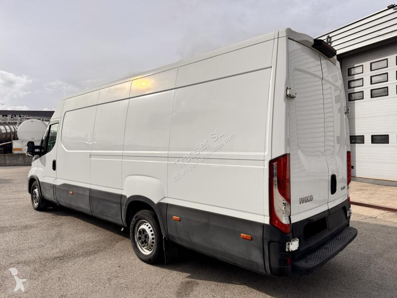 Furgoneta Iveco 35-S-16