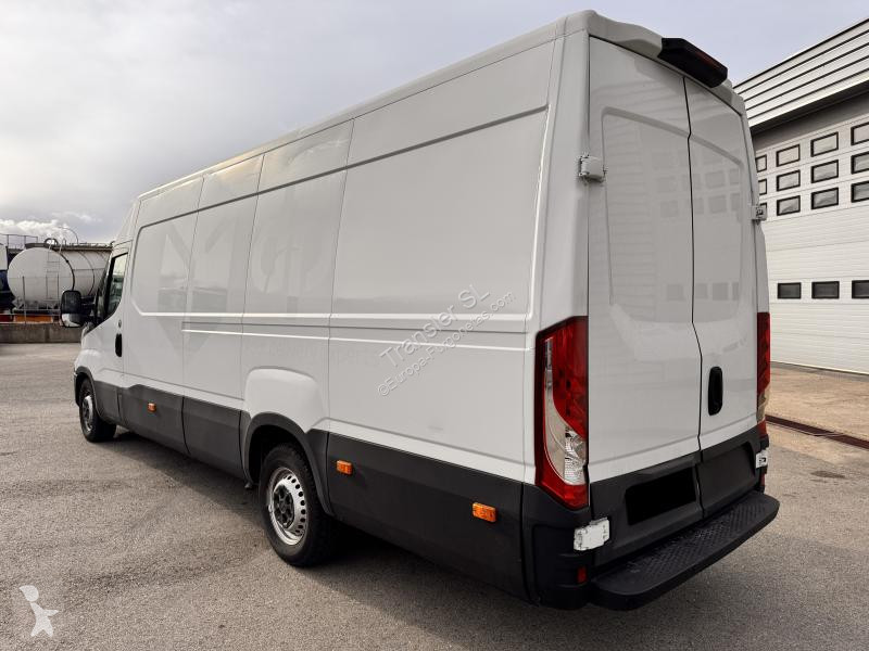 Furgoneta Iveco 35-S-14