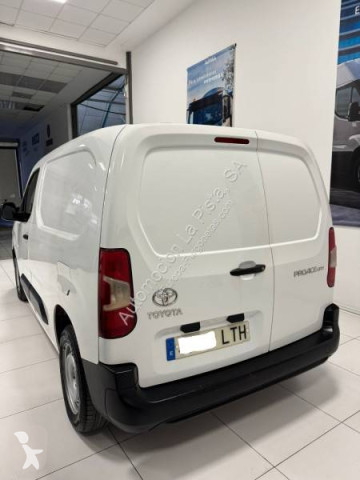 Furgoneta Toyota