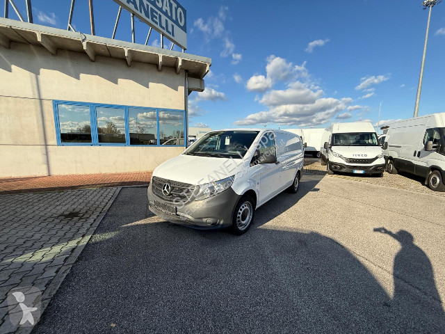 Véhicule utilitaire Mercedes VITO 119 CDI LONG