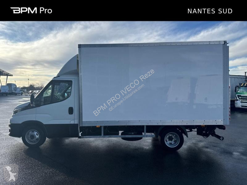 Véhicule utilitaire Iveco CCb 35C16H3.0...