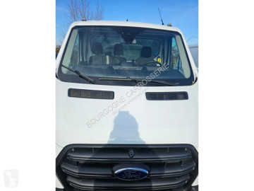 عربة نفعية مقفلة Ford