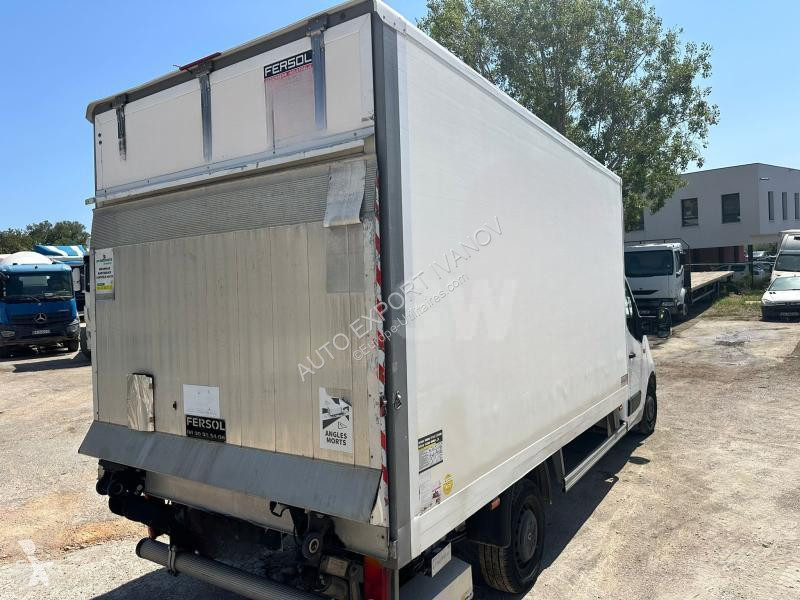 Autoutilitară Renault DCI 145