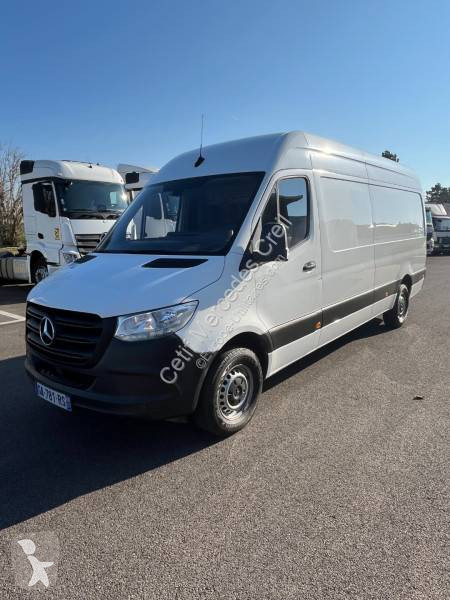 Véhicule utilitaire Mercedes