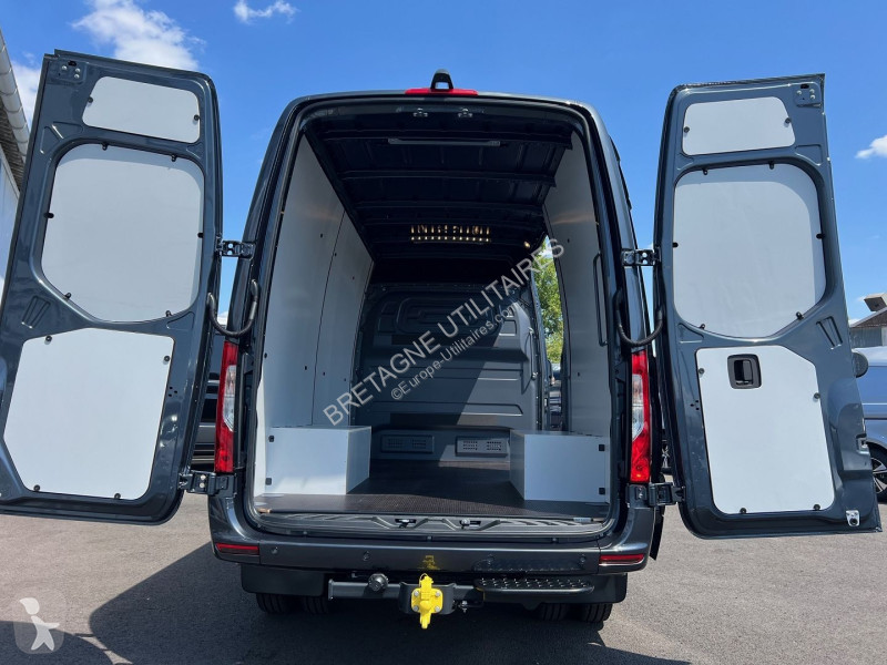Véhicule utilitaire Mercedes SPRINTER 519 CDI...
