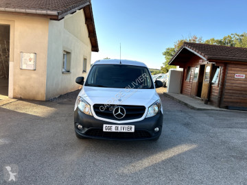 Furgoneta Mercedes