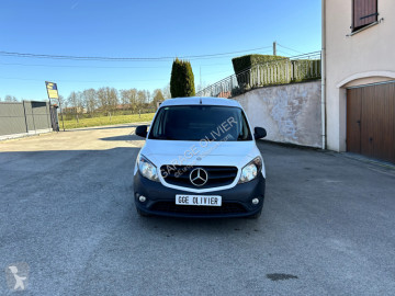Furgoneta Mercedes