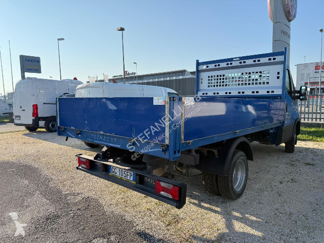 Véhicule utilitaire Iveco DAILY 35C14H RIBALTABILE