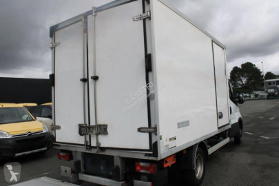 Iveco Negative and positive trailer body refrigerated van