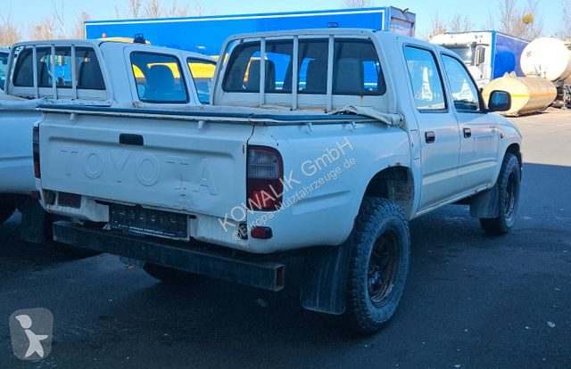 Véhicule utilitaire Toyota Hilux Double Cab 4x4