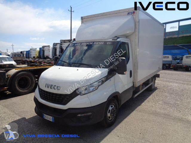 Veículo utilitário Iveco DAILY