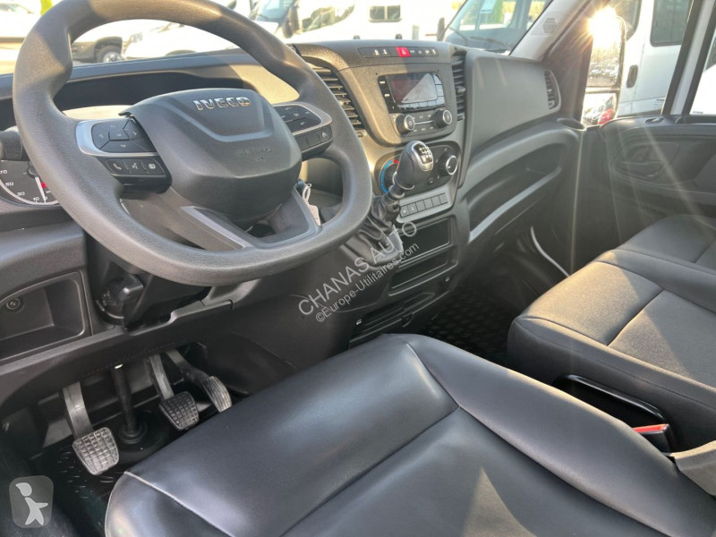 Коммерческий автомобиль Iveco 35C16 160CV 3L...