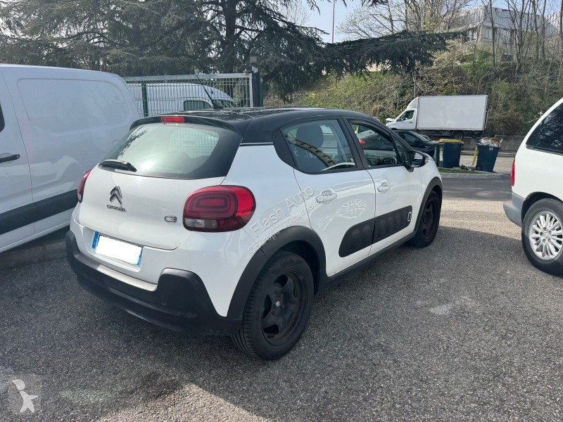 Véhicule utilitaire Citroën C3 1.2 110CH S&S...