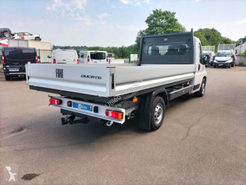 Utilitaire plateau ridelles Fiat