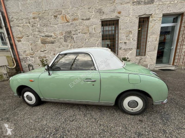 Voiture coupé Nissan
