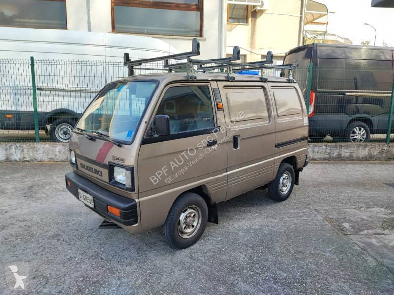 Autoutilitară Suzuki