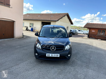 Furgoneta Mercedes