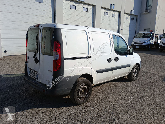 Véhicule utilitaire Fiat DOBLO CARGO