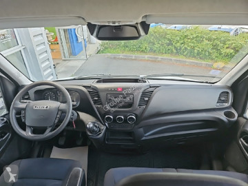 Fourgon utilitaire Iveco