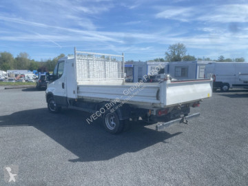 Con volquete Iveco