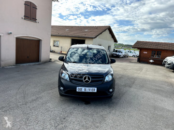 Furgoneta Mercedes