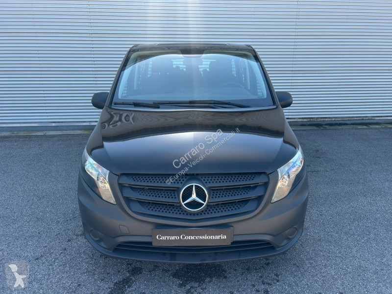 Furgoneta Mercedes III